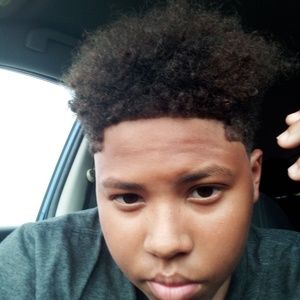 Meet your Posher, Dominic